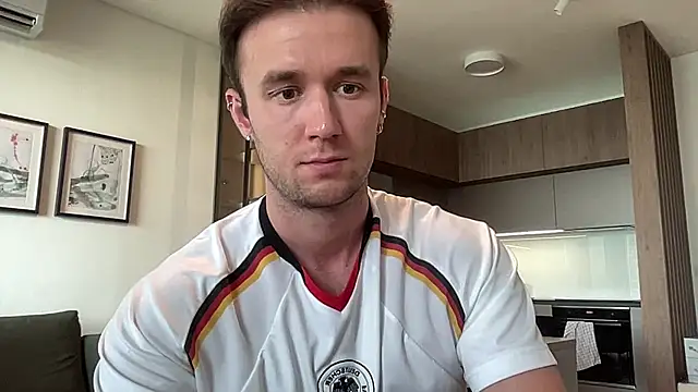 Snapshot of cute_mark chatting on 07-18-26, 08:18 cute mark online show from 07-18-26, 08:18