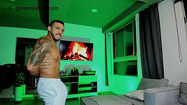 Maximo Marcelo online show from 01-10-25, 12:17