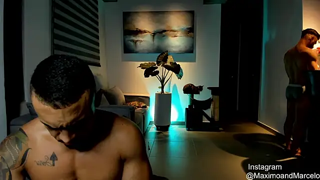 Maximo Marcelo online show from 02-21-25, 02:06