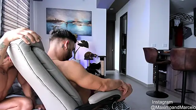 Maximo Marcelo online show from 03-14-25, 03:14