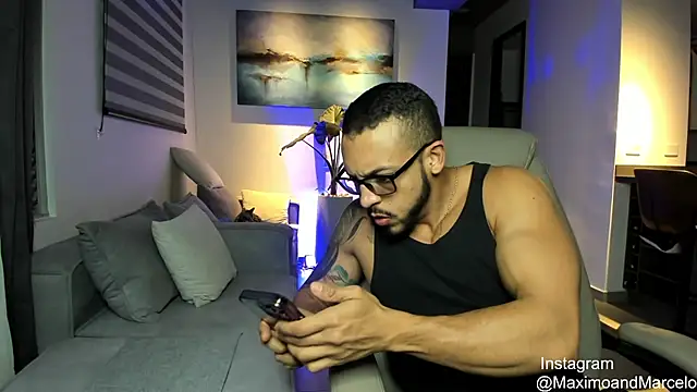 Maximo Marcelo online show from 03-18-25, 11:20