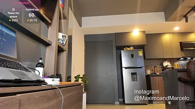 Maximo Marcelo online show from 09-29-25, 10:47