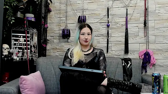 Snapshot of CruelMistress chatting on 03-19-26, 02:04 CruelMistress online show from 03-19-26, 02:04