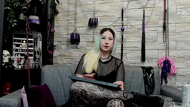 Snapshot of CruelMistress chatting on 03-29-26, 02:11 CruelMistress online show from 03-29-26, 02:11