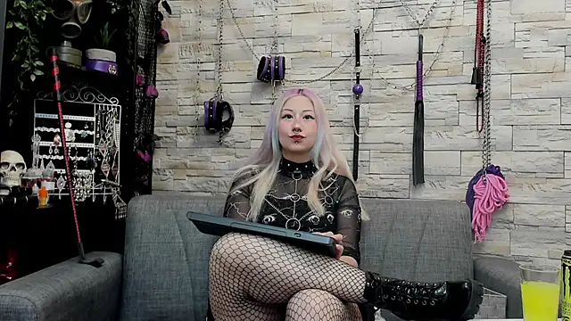 Snapshot of CruelMistress chatting on 04-29-26, 12:05 CruelMistress online show from 04-29-26, 12:05