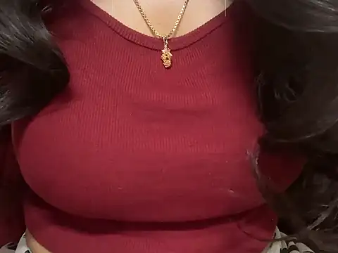 Snapshot of _FluffyHxney_ chatting on 12-12-24, 04:43  FluffyHxney  online show from 12-12-24, 04:43