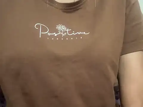 Snapshot of _FluffyHxney_ chatting on 03-06-25, 11:03  FluffyHxney  online show from 03-06-25, 11:03