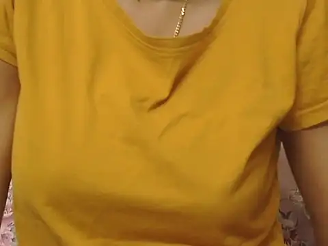 Snapshot of _FluffyHxney_ chatting on 10-31-25, 06:20  FluffyHxney  online show from 10-31-25, 06:20