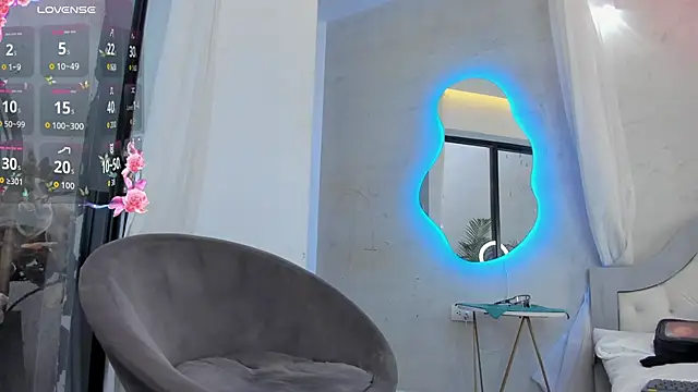 Venusflame   online show from 11-05-25, 12:16