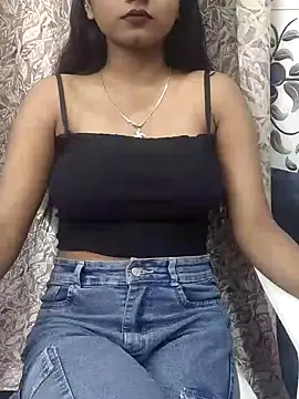 Snapshot of Ishaani_0 chatting on 02-06-25, 03:52 Ishaani 0 online show from 02-06-25, 03:52