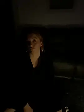 Snapshot of Stoner_BarbieXX chatting on 11-15-25, 11:10 Stoner BarbieXX online show from 11-15-25, 11:10