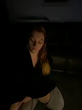 Snapshot of Stoner_BarbieXX chatting on 11-16-25, 10:48 Stoner BarbieXX online show from 11-16-25, 10:48