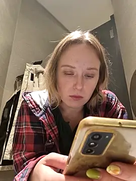 Snapshot of Public_Katrisha chatting on 05-21-26, 02:24 Public Katrisha online show from 05-21-26, 02:24