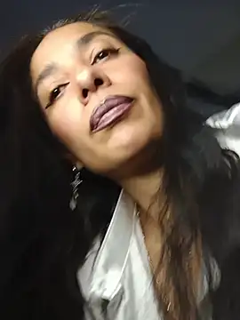 Snapshot of chloewildd_ chatting on 07-23-26, 11:24 chloewildd online show from 07-23-26, 11:24