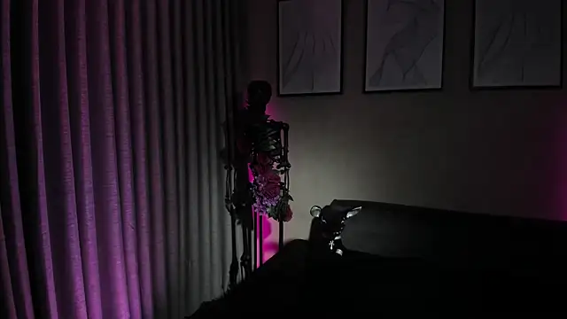 Morgan Hilll  online show from 03-03-26, 04:07