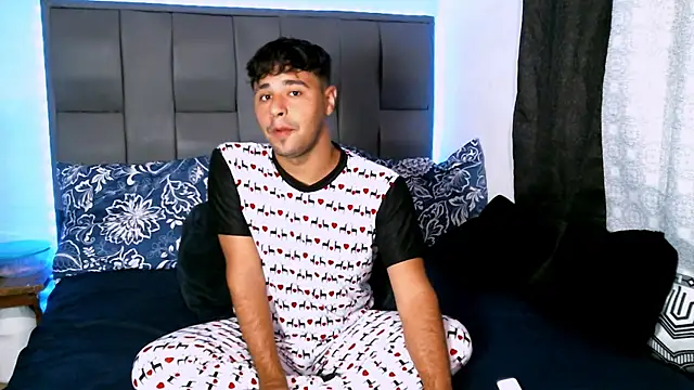 beautiful james online show from 01-05-25, 01:03