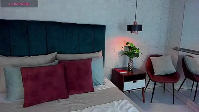 AdeleAndersonn online show from 04-16-26, 09:39