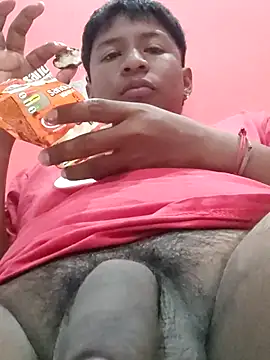 Snapshot of Tu_papi_69_ chatting on 12-19-25, 02:51 Tu papi 69 online show from 12-19-25, 02:51