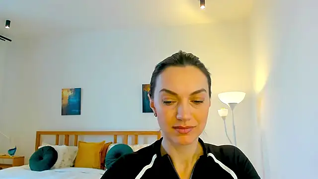 Snapshot of LovelyeeMia chatting on 12-16-24, 07:58 LovelyeeMia online show from 12-16-24, 07:58