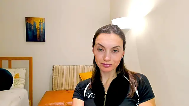 Snapshot of LovelyeeMia chatting on 12-20-24, 05:51 LovelyeeMia online show from 12-20-24, 05:51