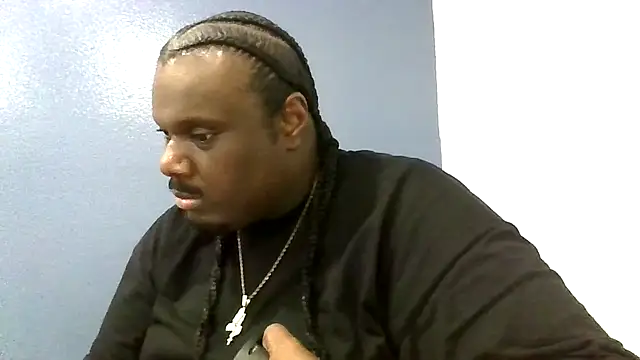Snapshot of BigBossaNova69 chatting on 04-18-26, 05:33 BigBossaNova69 online show from 04-18-26, 05:33