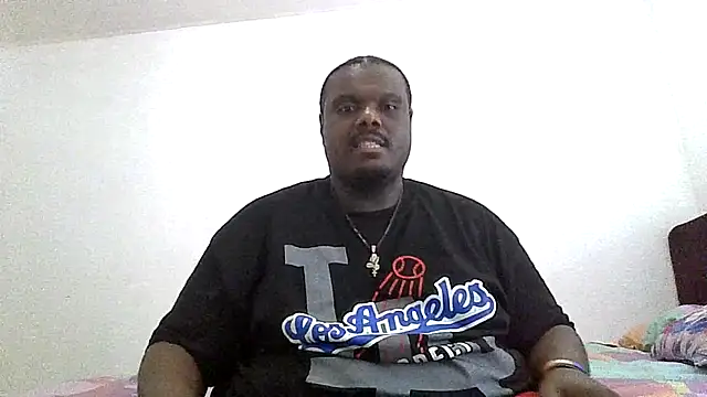 Snapshot of BigBossaNova69 chatting on 04-27-26, 06:17 BigBossaNova69 online show from 04-27-26, 06:17