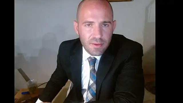 Snapshot of TheNakedPreacher chatting on 12-11-24, 08:36 TheNakedPreacher online show from 12-11-24, 08:36