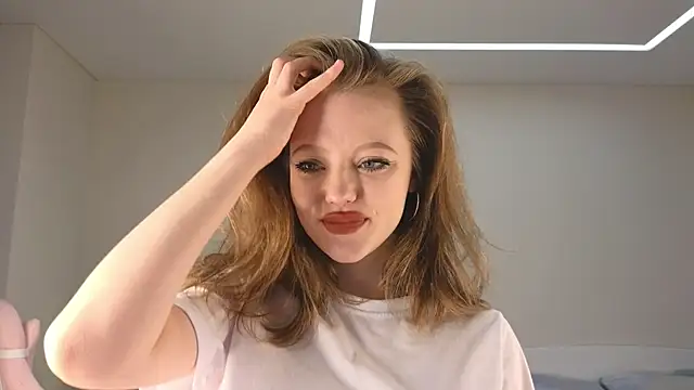 Eveleen Soleen online show from 11-15-25, 03:52