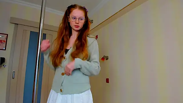 Snapshot of Fire_Luna chatting on 10-12-25, 06:56 Fire Luna online show from 10-12-25, 06:56