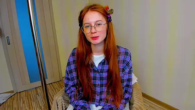 Snapshot of Fire_Luna chatting on 11-05-25, 06:46 Fire Luna online show from 11-05-25, 06:46