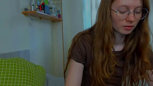 Fire Luna online show from 03-25-26, 09:04