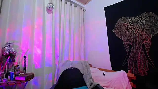 Snapshot of AmaRiv chatting on 12-09-24, 11:13 AmaRiv online show from 12-09-24, 11:13