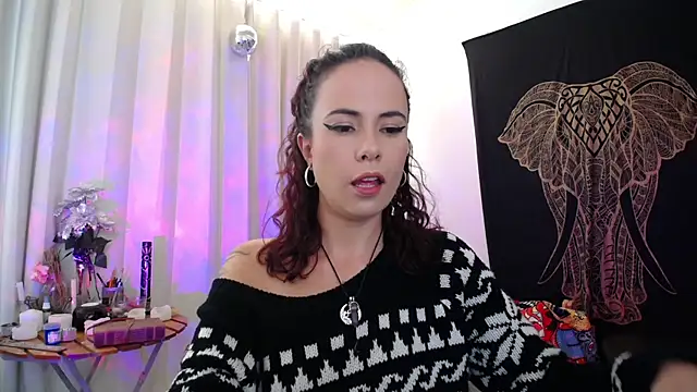 Snapshot of AmaRiv chatting on 12-15-24, 08:04 AmaRiv online show from 12-15-24, 08:04