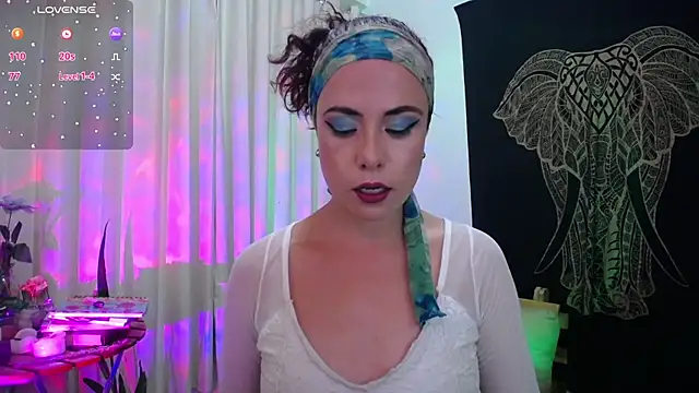 Snapshot of AmaRiv chatting on 09-11-25, 12:33 AmaRiv online show from 09-11-25, 12:33