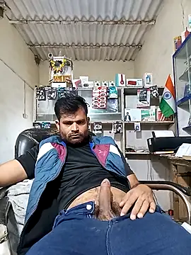 Snapshot of Priynkarani chatting on 11-15-25, 07:27 Priynkarani online show from 11-15-25, 07:27