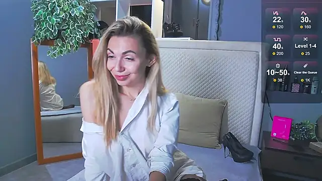 Snapshot of KiraNikson chatting on 09-27-25, 01:21 KiraNikson online show from 09-27-25, 01:21