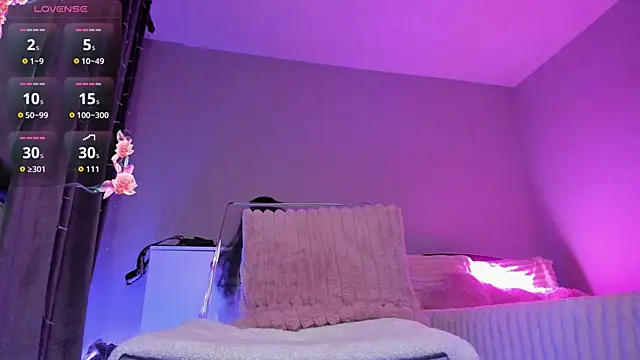 kyliejo18 online show from 04-04-26, 03:38