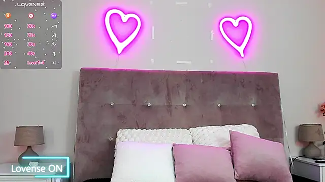 kayladiamond  online show from 10-20-25, 07:20