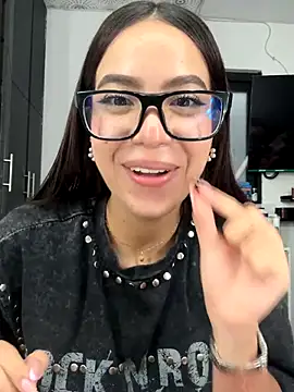 Snapshot of IamSteph13 chatting on 10-10-25, 02:54 IamSteph13 online show from 10-10-25, 02:54