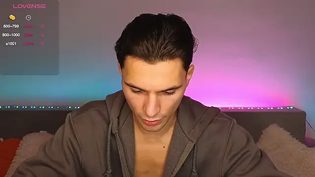 denlover1 online show from 11-06-25, 10:16