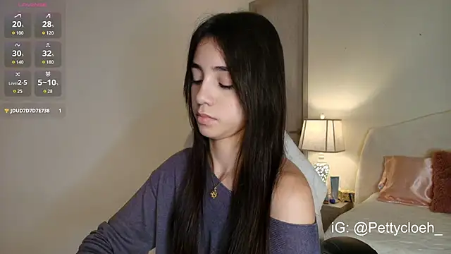 Snapshot of PettyCloeh chatting on 12-01-25, 10:15 PettyCloeh online show from 12-01-25, 10:15