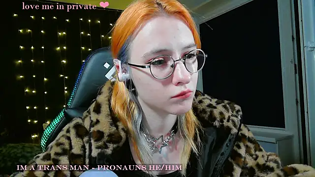 Snapshot of Honelin chatting on 01-17-25, 05:51 Honelin online show from 01-17-25, 05:51