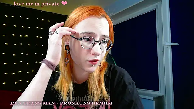 Snapshot of Honelin chatting on 01-28-25, 06:28 Honelin online show from 01-28-25, 06:28