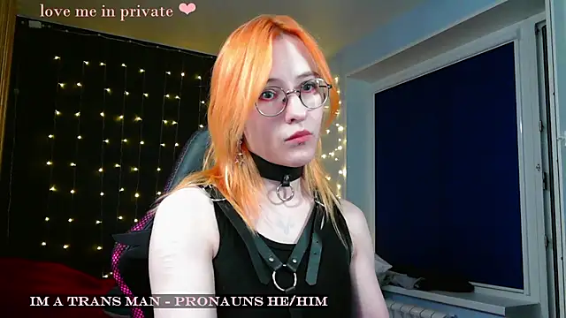 Snapshot of Honelin chatting on 02-04-25, 02:21 Honelin online show from 02-04-25, 02:21