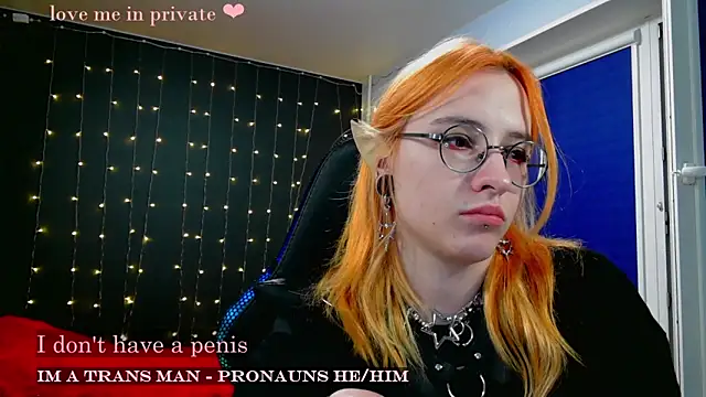 Snapshot of Honelin chatting on 02-07-25, 10:30 Honelin online show from 02-07-25, 10:30