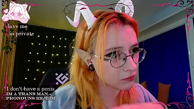 Snapshot of Honelin chatting on 03-13-25, 01:40 Honelin online show from 03-13-25, 01:40