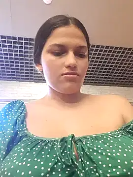 Snapshot of girl_milk1 chatting on 12-13-24, 10:55 girl milk1 online show from 12-13-24, 10:55