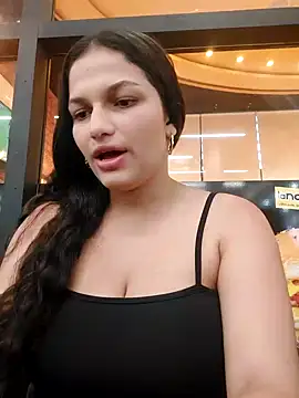 Snapshot of girl_milk1 chatting on 01-31-25, 10:42 girl milk1 online show from 01-31-25, 10:42