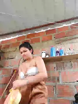 Snapshot of girl_milk1 chatting on 03-13-25, 07:06 girl milk1 online show from 03-13-25, 07:06