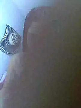 Snapshot of girl_milk1 chatting on 03-19-25, 08:22 girl milk1 online show from 03-19-25, 08:22